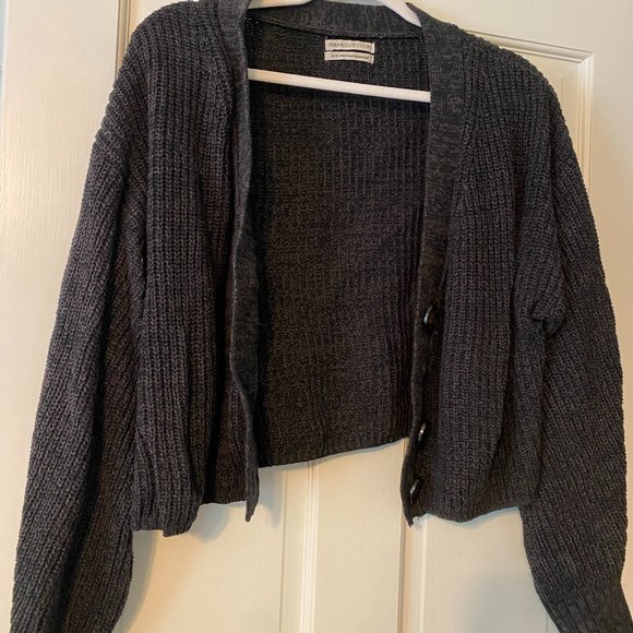 UO Black Cropped Cardigan - Picture 2 of 5